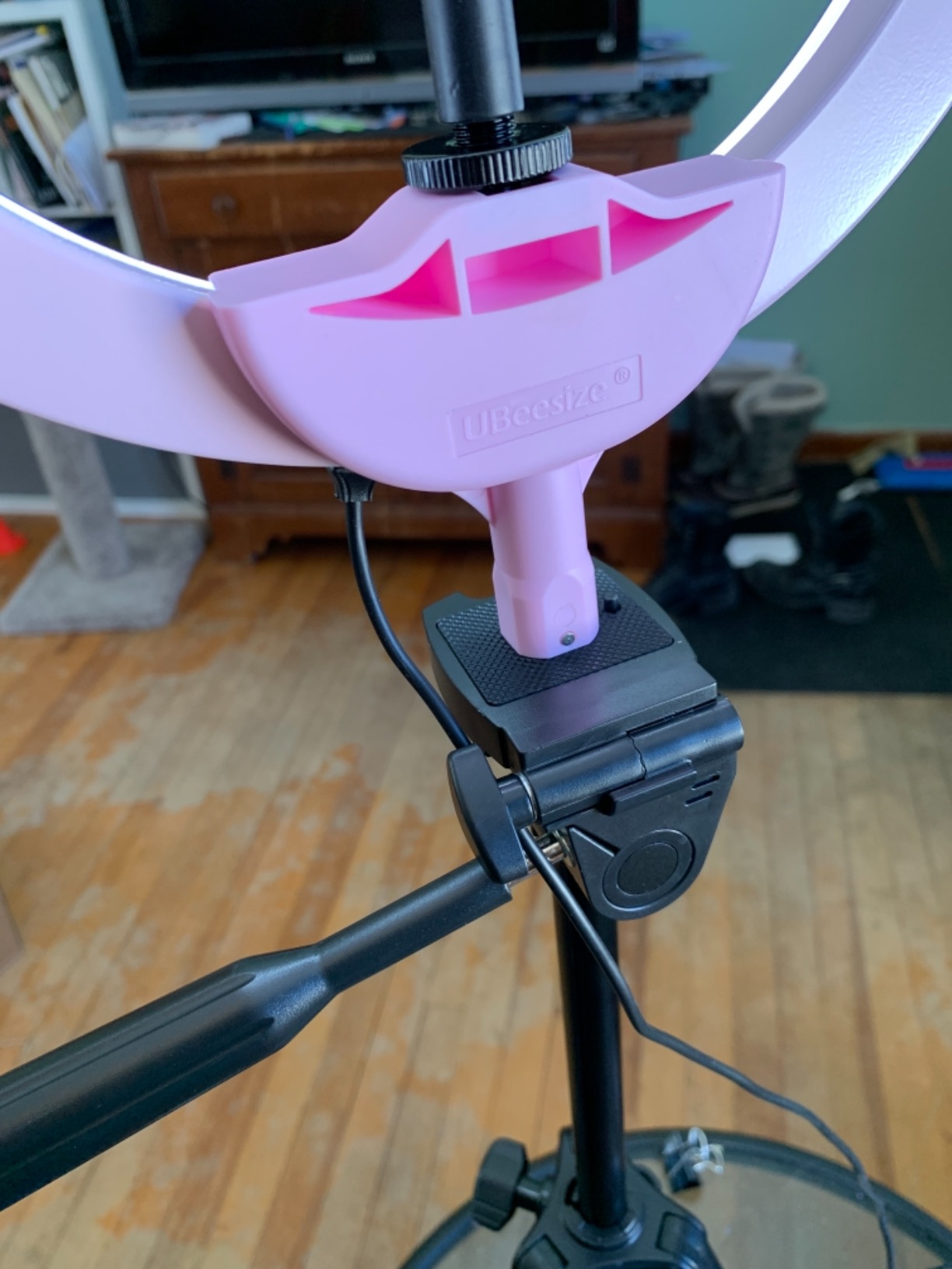 UBeesize 2-Pack LED Video Light Kit with Tripod Stand & Phone Holder customer photo 2