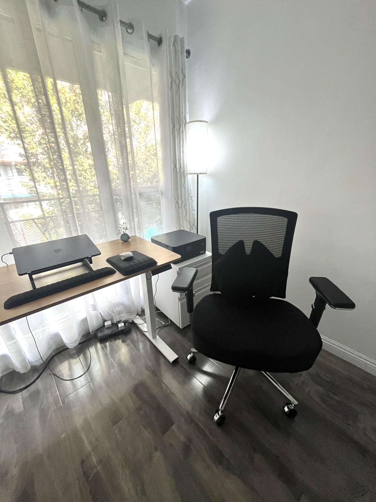 Big and Tall Office Chair 700lbs with Ergonomic W Wide Thick Seat Cushion, Oversized Mesh Desk Chair with Adjustable Lumbar Support, Computer Chair with Upgraded 4D Armrests customer photo 1