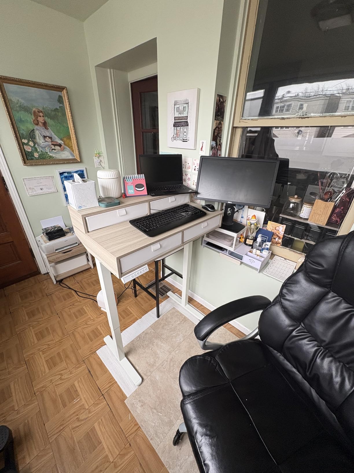 HUANUO 32 x 20 Inch Electric Standing Desk with 4 Drawers, Natural customer photo 1