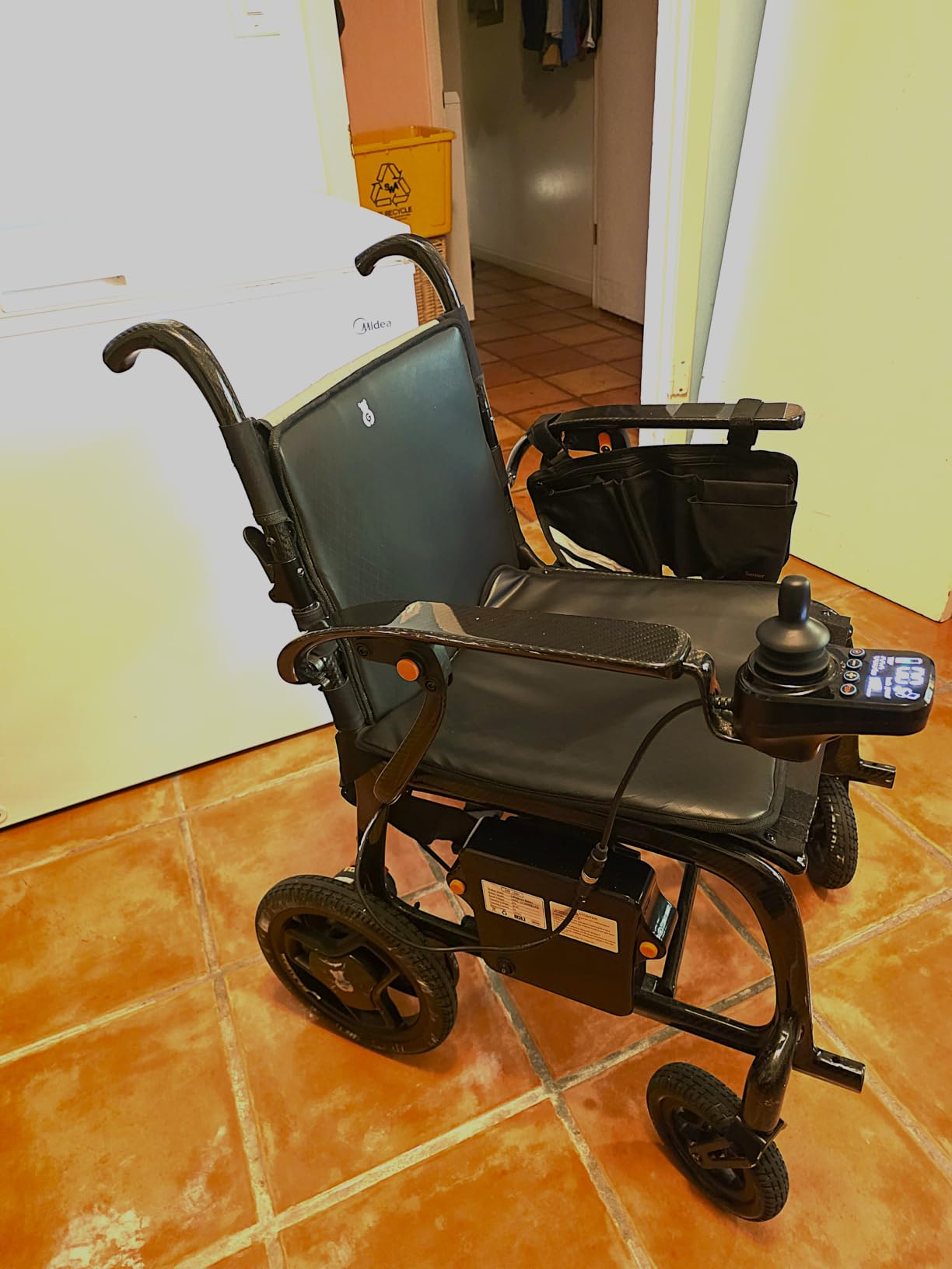 Paiseec Q5 22lbs Lightest Folding Electric Wheelchair, 100% Carbon Fiber customer photo 1