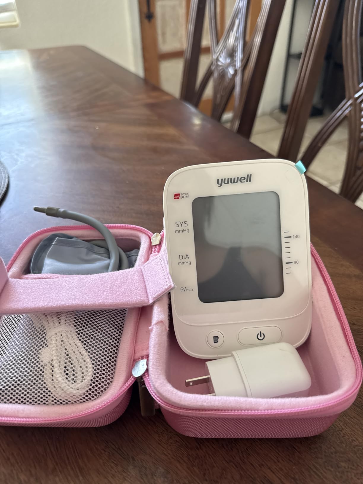 yuwell Blood Pressure Monitor, Large Upper Arm Blood Pressure Cuff, Digital Blood Pressure Machine for Home Use, Large Backlit Screen Display, Stores 199 Readings, Voice Broadcasting with Batteries customer photo 2